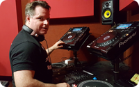 Steil mixing live in RTRFM Perth's studio