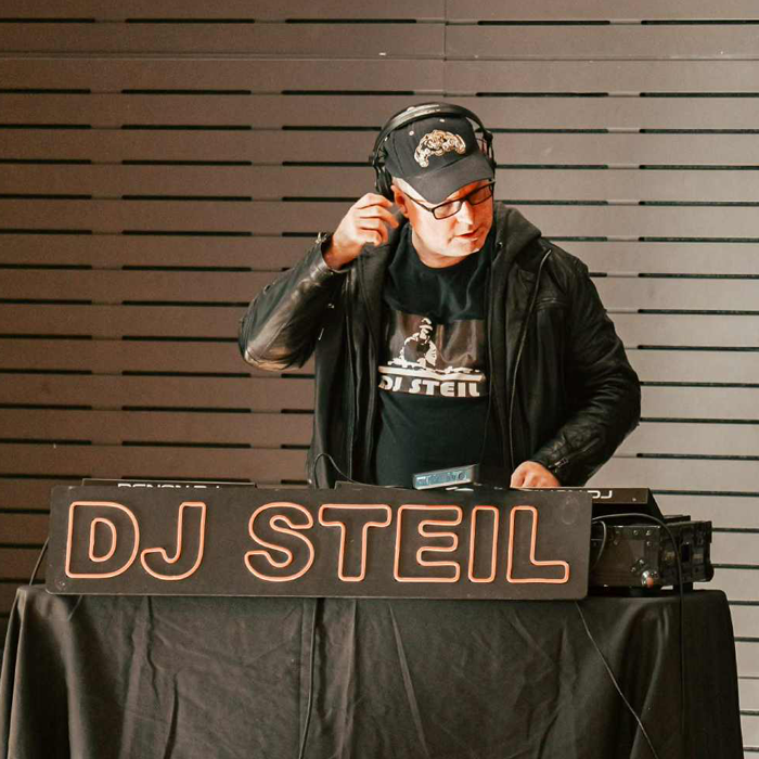 DJ Steil